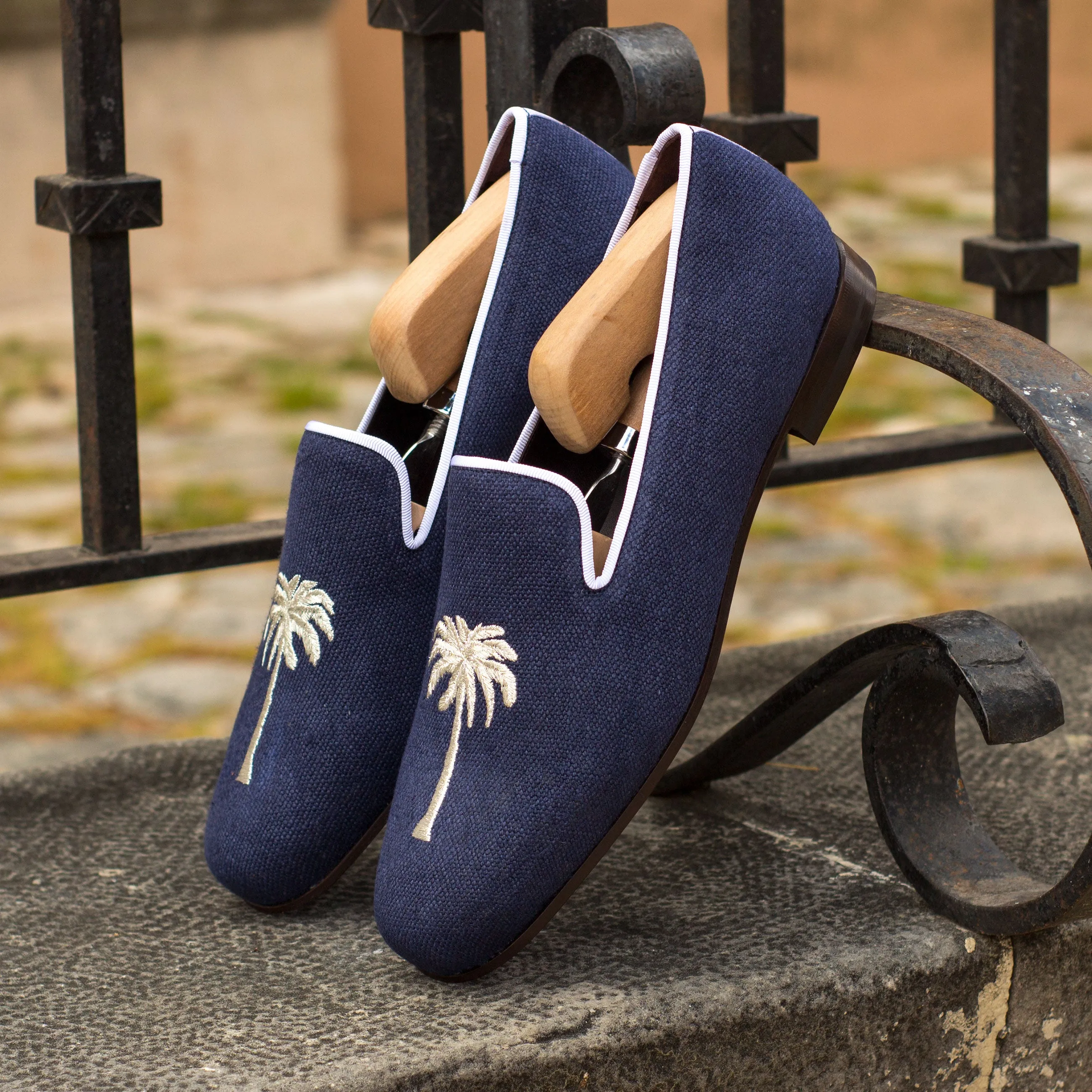 DapperFam Enzo in Navy / White Men's Linen & Grossgrain Slipper